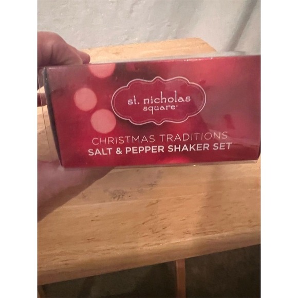 St Nicholas Square Santa &‎ Mrs. Claus Ceramic Salt and Pepper Set Christmas - Picture 9 of 11